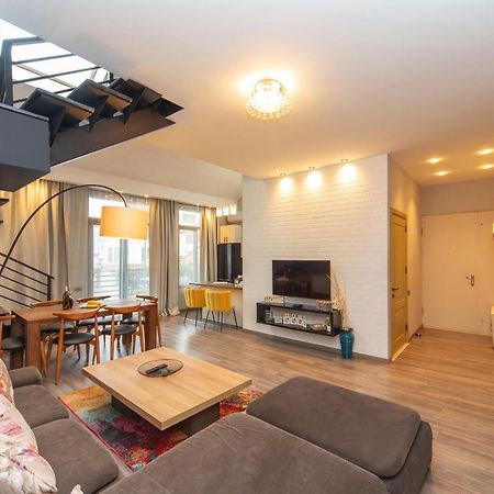 Luxury 4 Bedroom Apartment #1 In The City Center Of Тбілісі Екстер'єр фото