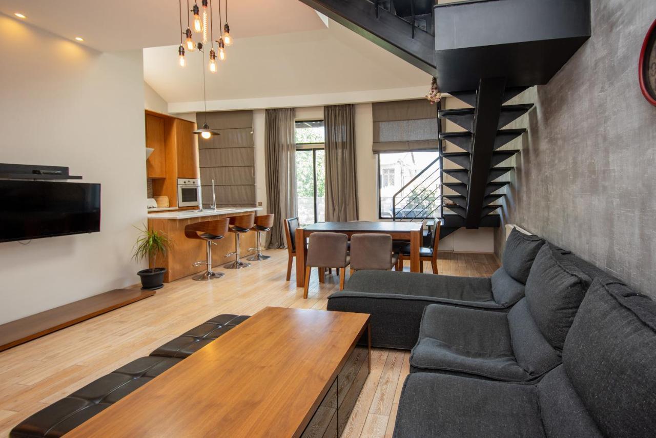 Luxury 4 Bedroom Apartment #1 In The City Center Of Тбілісі Екстер'єр фото