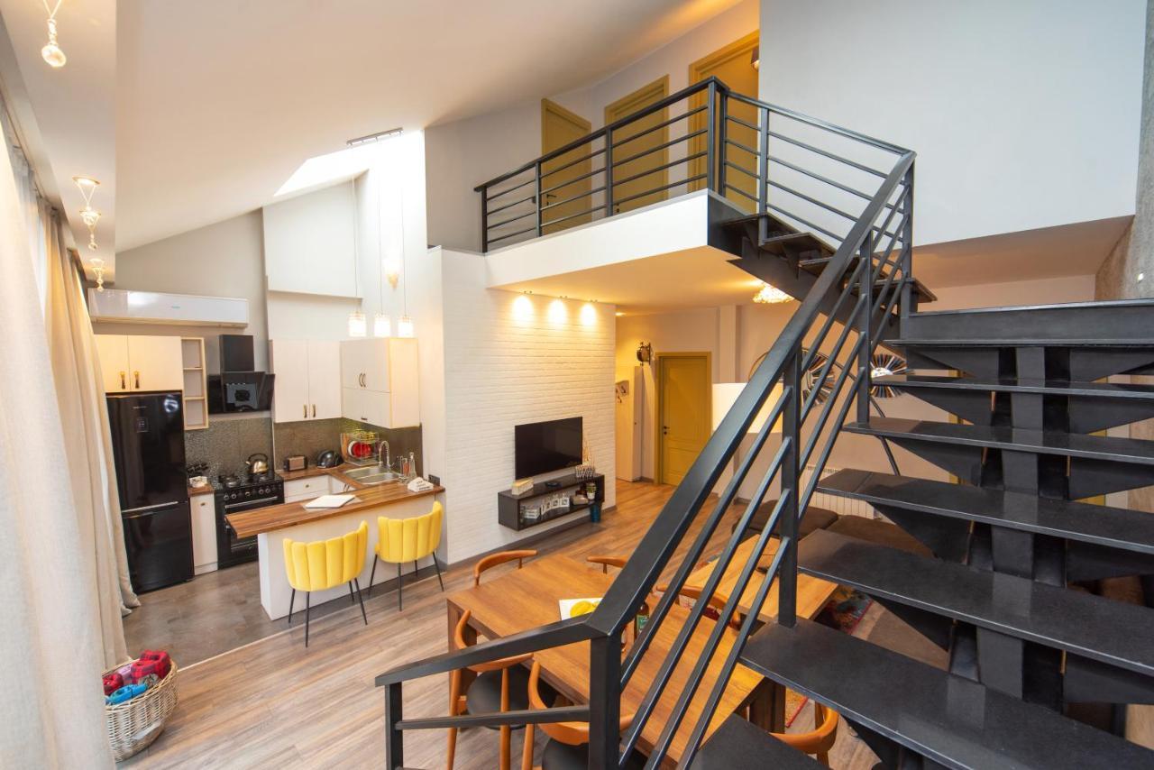 Luxury 4 Bedroom Apartment #1 In The City Center Of Тбілісі Екстер'єр фото